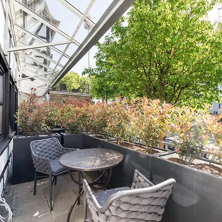 Von Landsberg Hotel *