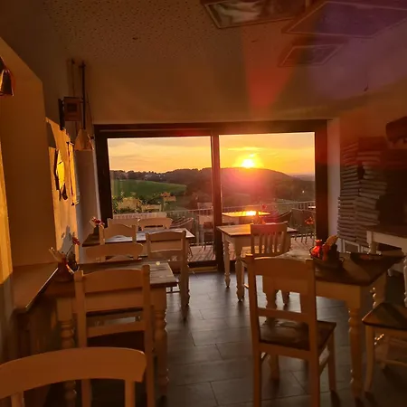 Von Landsberg Hotel *